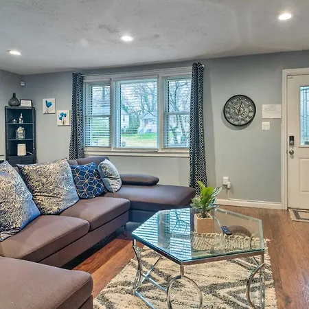 Spacious Fort Washington Home Near National Mall!